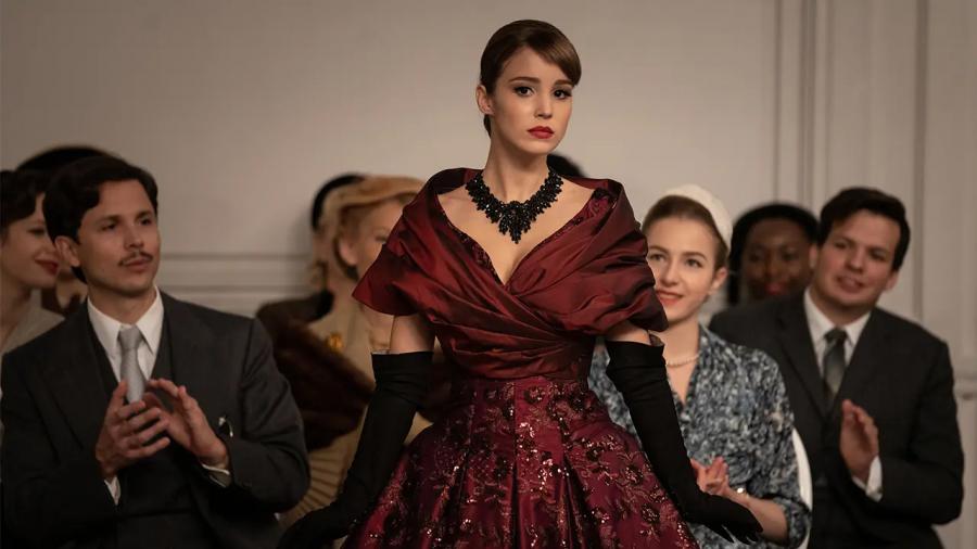 LA SRA. HARRIS VA A PARÍS